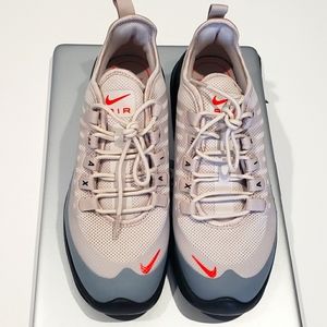 Nike AIR MAX AXIS